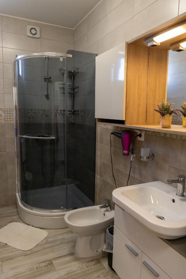 Apartmani Pranjic Пореч Екстериор снимка